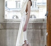 &bdquo;Bouchra Jarrar&ldquo; 2016 m. pavasario-vasaros kolekcijos modelis
