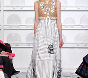 &bdquo;Schiaparelli&ldquo; 2016 m. pavasario-vasaros kolekcijos modelis