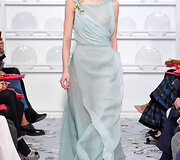 &bdquo;Schiaparelli&ldquo; 2016 m. pavasario-vasaros kolekcijos modelis