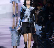 &bdquo;Giorgio Armani&ldquo; 2016 m. pavasario-vasaros kolekcijos modelis