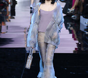 &bdquo;Giorgio Armani&ldquo; 2016 m. pavasario-vasaros kolekcijos modelis