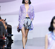 &bdquo;Giorgio Armani&ldquo; 2016 m. pavasario-vasaros kolekcijos modelis