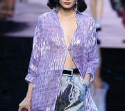 &bdquo;Giorgio Armani&ldquo; 2016 m. pavasario-vasaros kolekcijos modelis