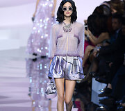 &bdquo;Giorgio Armani&ldquo; 2016 m. pavasario-vasaros kolekcijos modelis
