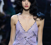 &bdquo;Giorgio Armani&ldquo; 2016 m. pavasario-vasaros kolekcijos modelis