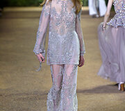 &bdquo;Elie Saab&ldquo; 2016 m. pavasario-vasaros kolekcijos modelis