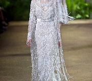 &bdquo;Elie Saab&ldquo; 2016 m. pavasario-vasaros kolekcijos modelis