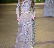 &bdquo;Elie Saab&ldquo; 2016 m. pavasario-vasaros kolekcijos modelis