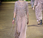&bdquo;Elie Saab&ldquo; 2016 m. pavasario-vasaros kolekcijos modelis