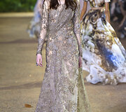 &bdquo;Elie Saab&ldquo; 2016 m. pavasario-vasaros kolekcijos modelis
