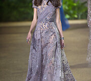 &bdquo;Elie Saab&ldquo; 2016 m. pavasario-vasaros kolekcijos modelis