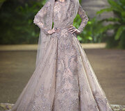 &bdquo;Elie Saab&ldquo; 2016 m. pavasario-vasaros kolekcijos modelis