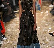 &bdquo;Valentino&ldquo; 2016 m. pavasario-vasaros kolekcijos modelis