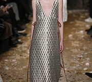 &bdquo;Valentino&ldquo; 2016 m. pavasario-vasaros kolekcijos modelis