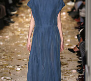&bdquo;Valentino&ldquo; 2016 m. pavasario-vasaros kolekcijos modelis