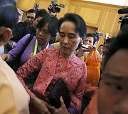 Mianmaro parlamente darbą pradeda Aung San Suu Kyi partija