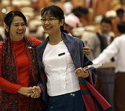 Mianmaro parlamente darbą pradeda Aung San Suu Kyi partija