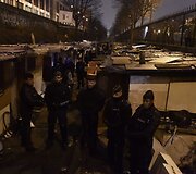 Romai i&scaron;keldinami i&scaron; nelegalios stovyklos Paryžiuje