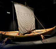 Vikingų archeologinių artefaktų parodos eksponatai