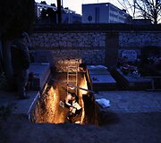 Ispanijos pilietinio karo aukos perkeliamos i&scaron; masinės kapavietės ir perduodamos laukiantiems artimiesiems
