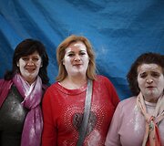 &bdquo;El Dia de los Polvos&ldquo; festivalis Ispanijoje, kurio metu žmonės trina vieni kitų veidus talko milteliais