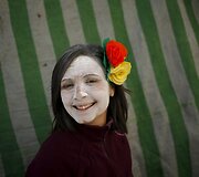 &bdquo;El Dia de los Polvos&ldquo; festivalis Ispanijoje, kurio metu žmonės trina vieni kitų veidus talko milteliais