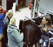 Dėl pavogtų megztinių ie&scaron;komos merginos
