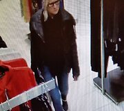 Dėl pavogtų megztinių ie&scaron;komos merginos
