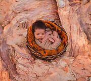 Australijos aborigenų vaikų ir besilaukiančiųjų fotosesija