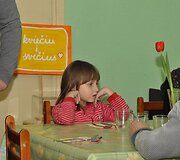 Labdaringų valgyklų lankytojams vai&scaron;es surengė labdaros fondas &bdquo;Maisto bankas&ldquo;