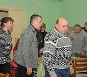 Labdaringų valgyklų lankytojams vai&scaron;es surengė labdaros fondas &bdquo;Maisto bankas&ldquo;