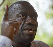 Kizza Besigye