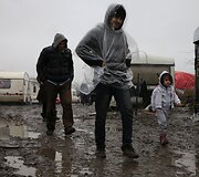 Dalis migrantų prie Kalė liko palapinėse ir savadarbiuose nameliuose