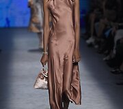 &bdquo;Alberta Ferretti&ldquo; 2016 m. rudens-žiemos kolekcijos modelis