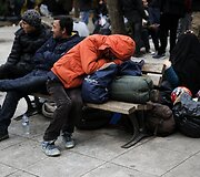 Atėnų centre būriuojas į Vakarų Europą neįleisti migrantai