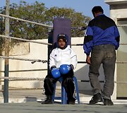 Pakistanietės boksininkės treniruojasi kad taptų profesionalėmis ir garsintų savo &scaron;alį