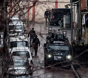 Stambule dvi užpuolikės atakavo policijos būstinę