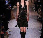 &bdquo;Gyvenchy&ldquo; 2016 m. rudens-žiemos kolekcijos modelis