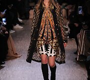 &bdquo;Gyvenchy&ldquo; 2016 m. rudens-žiemos kolekcijos modelis