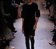 &bdquo;Gyvenchy&ldquo; 2016 m. rudens-žiemos kolekcijos modelis