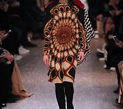 &bdquo;Gyvenchy&ldquo; 2016 m. rudens-žiemos kolekcijos modelis