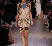 &bdquo;Gyvenchy&ldquo; 2016 m. rudens-žiemos kolekcijos modelis