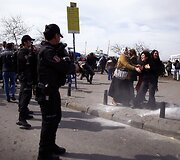 Moters dienos minėjimas Stambule baigėsi policijos &scaron;ūviais į moteris