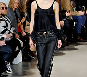 &bdquo;Paco Rabanne&ldquo; 2016 m. rudens-žiemos kolekcijos modelis