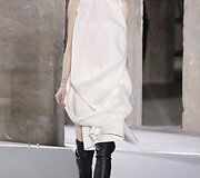 &bdquo;Rick Owens&ldquo; 2016 m. rudens-žiemos kolekcijos modelis