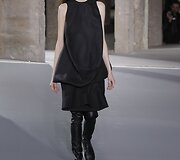&bdquo;Rick Owens&ldquo; 2016 m. rudens-žiemos kolekcijos modelis