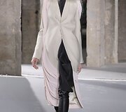 &bdquo;Rick Owens&ldquo; 2016 m. rudens-žiemos kolekcijos modelis