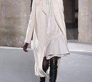 &bdquo;Rick Owens&ldquo; 2016 m. rudens-žiemos kolekcijos modelis