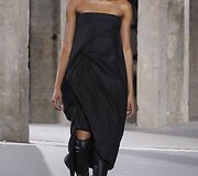 &bdquo;Rick Owens&ldquo; 2016 m. rudens-žiemos kolekcijos modelis