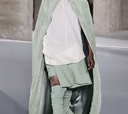 &bdquo;Rick Owens&ldquo; 2016 m. rudens-žiemos kolekcijos modelis